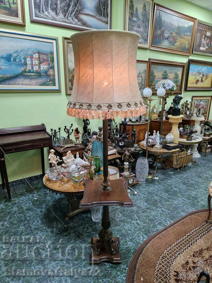 Lovely antique parlor lamp solid bronze with price 266.00 BGN | € 136.00 Lovely antique parlor lamp solid bronze with price 266.00 BGN | € 136.00