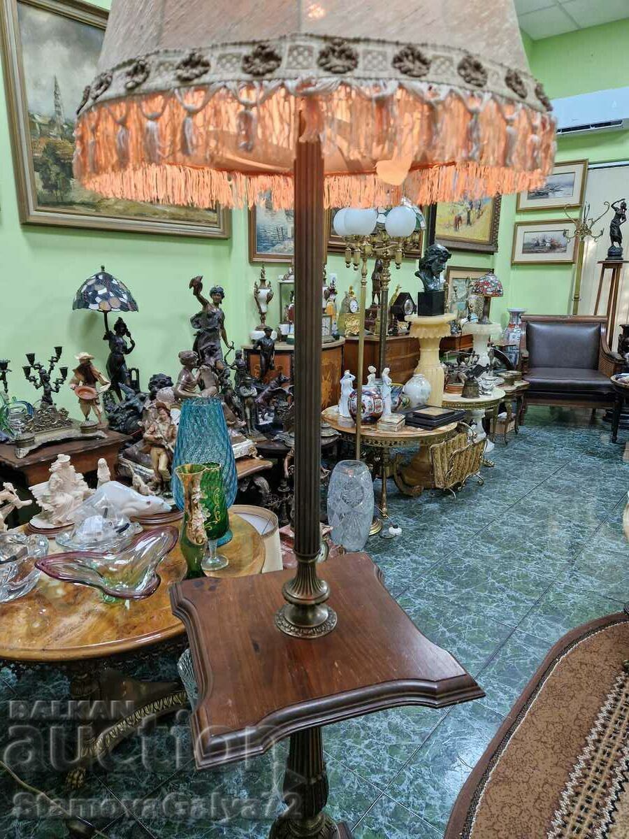Delivery of Lovely antique parlor lamp solid bronze Delivery of Lovely antique parlor lamp solid bronze