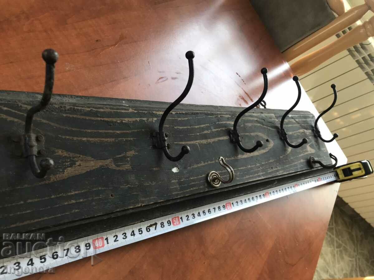 Delivery of HANGER HANGER WOOD ANTIQUE