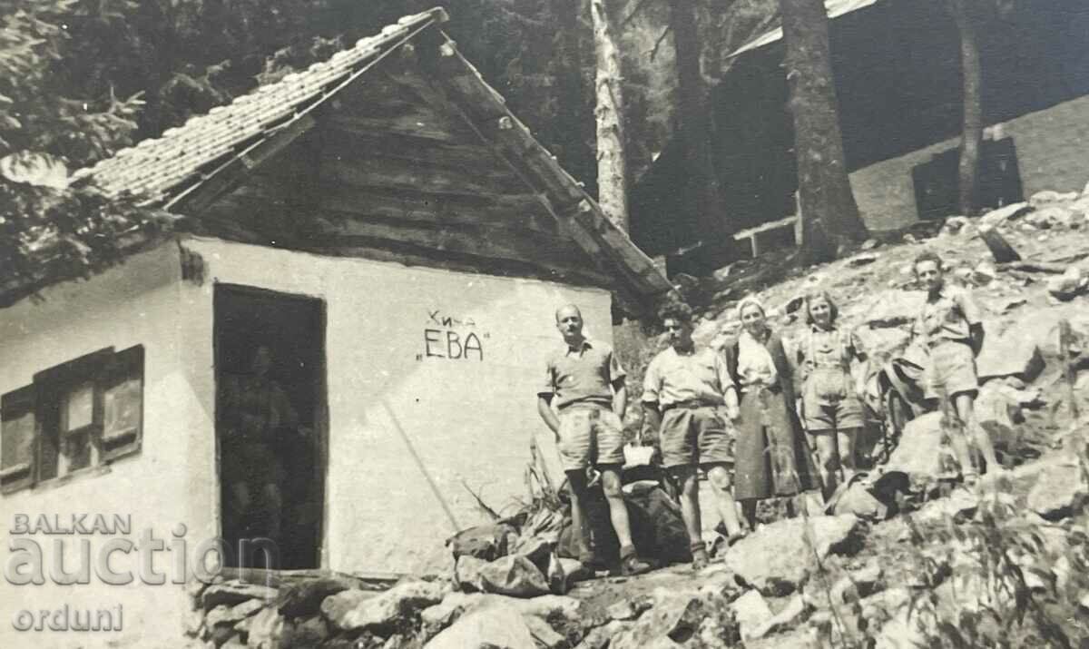 4506 Kingdom of Bulgaria tourists in front of Hut Eva 1930s with price 20.00 BGN | € 10.23 4506 Kingdom of Bulgaria tourists in front of Hut Eva 1930s with price 20.00 BGN | € 10.23