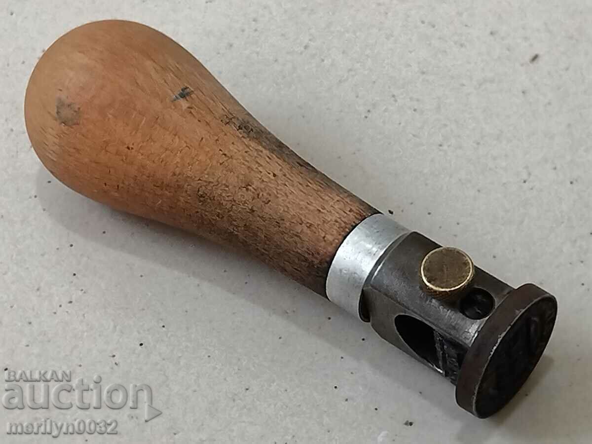 Old stamp with rotating numbers with price 42.00 BGN | € 21.47 Old stamp with rotating numbers with price 42.00 BGN | € 21.47