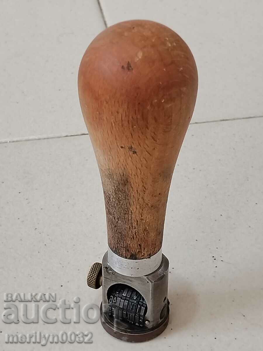 Old stamp with rotating numbers - 5 Old stamp with rotating numbers - 5