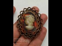 RARE ANTIQUE GLASS CAMEO BROOCH AND MEDALLION, BRASS AND