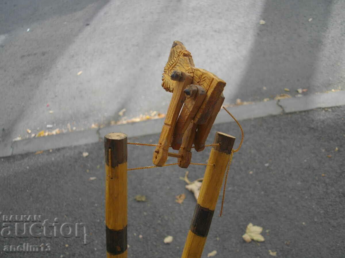 OLD WOODEN TOY GYMNAST with price 75.00 BGN | € 38.35 OLD WOODEN TOY GYMNAST with price 75.00 BGN | € 38.35