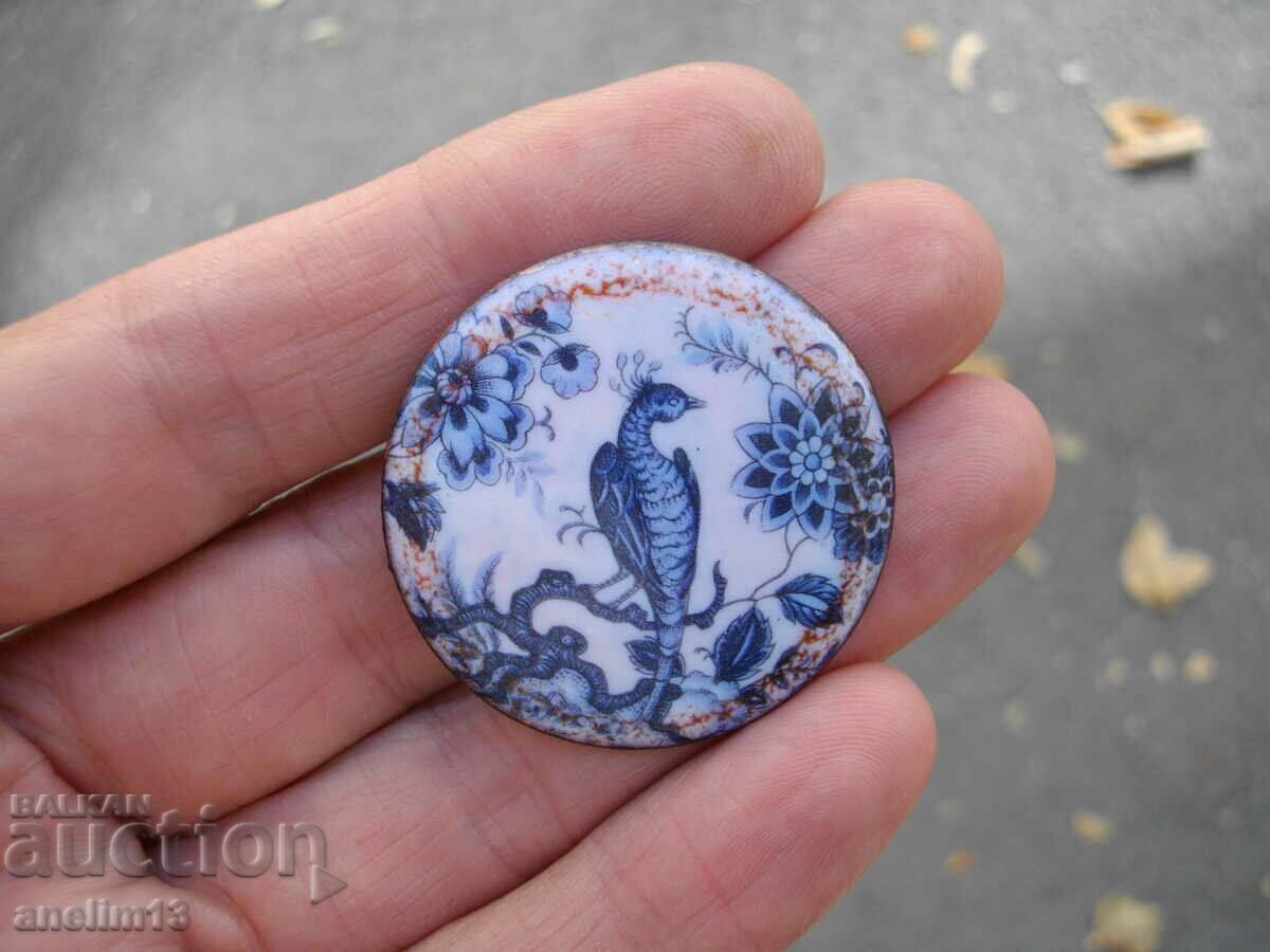 Auction OLD ENAMEL BROOCH ENAMEL Auction OLD ENAMEL BROOCH ENAMEL