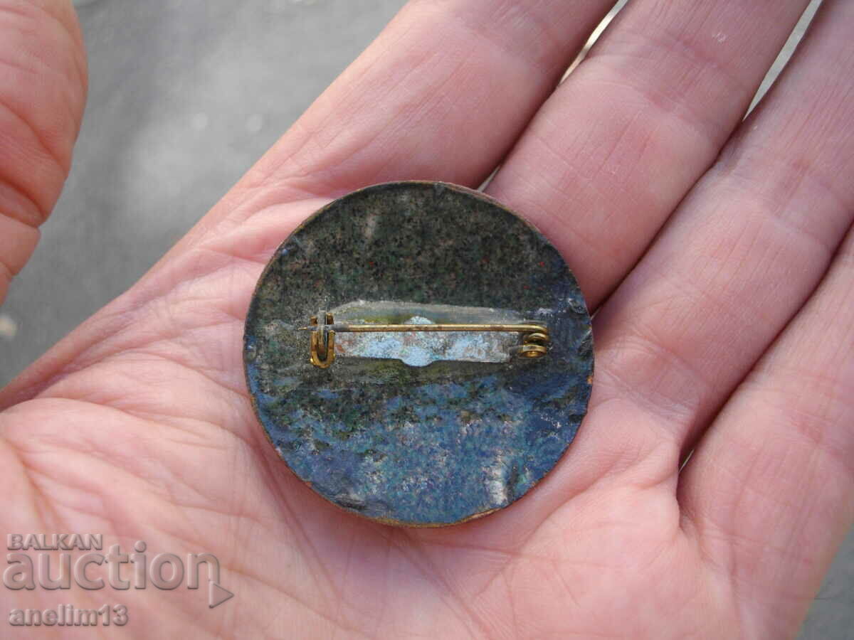 OLD ENAMEL BROOCH ENAMEL - 5 OLD ENAMEL BROOCH ENAMEL - 5