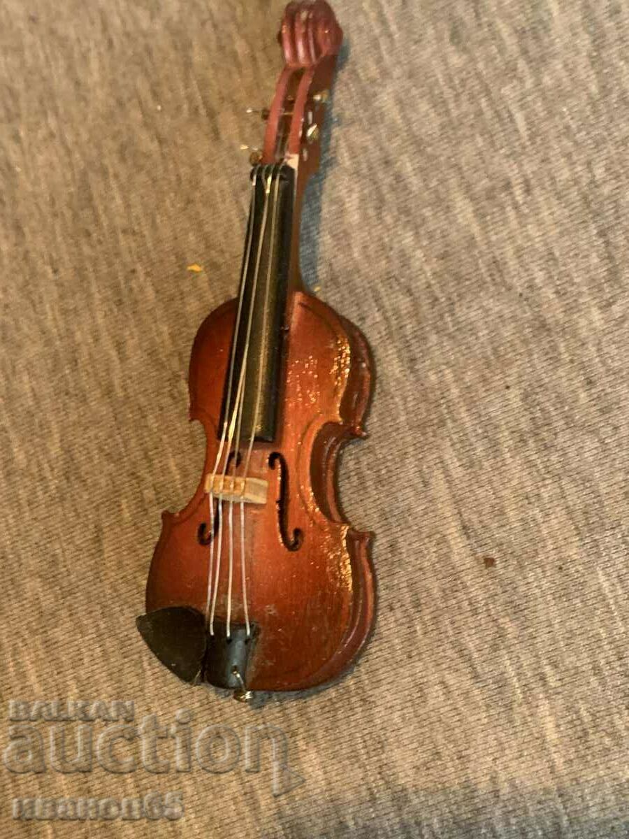 Auction Mini violin model Auction Mini violin model