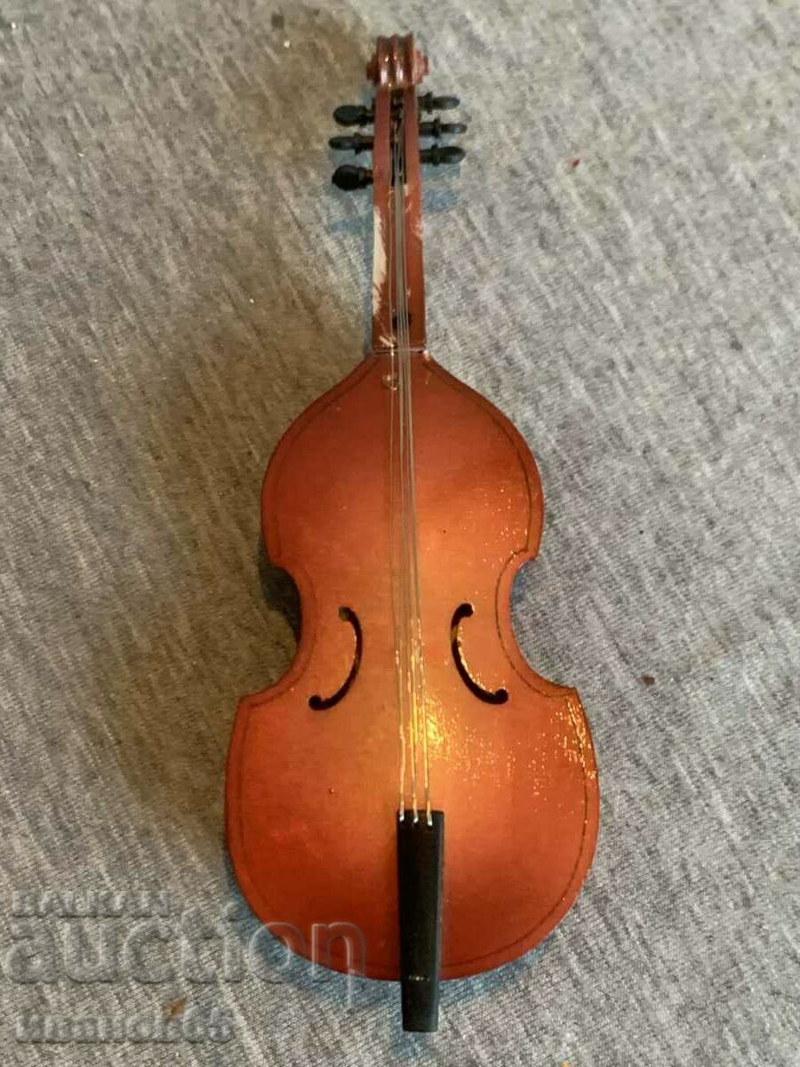 Mini violin model with price 20.00 BGN | € 10.23 Mini violin model with price 20.00 BGN | € 10.23