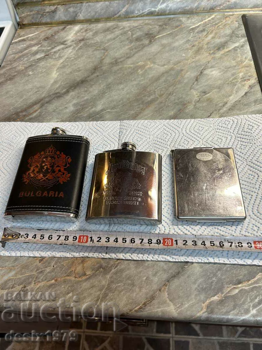 Lot of mugs and snuffbox with built-in lighter