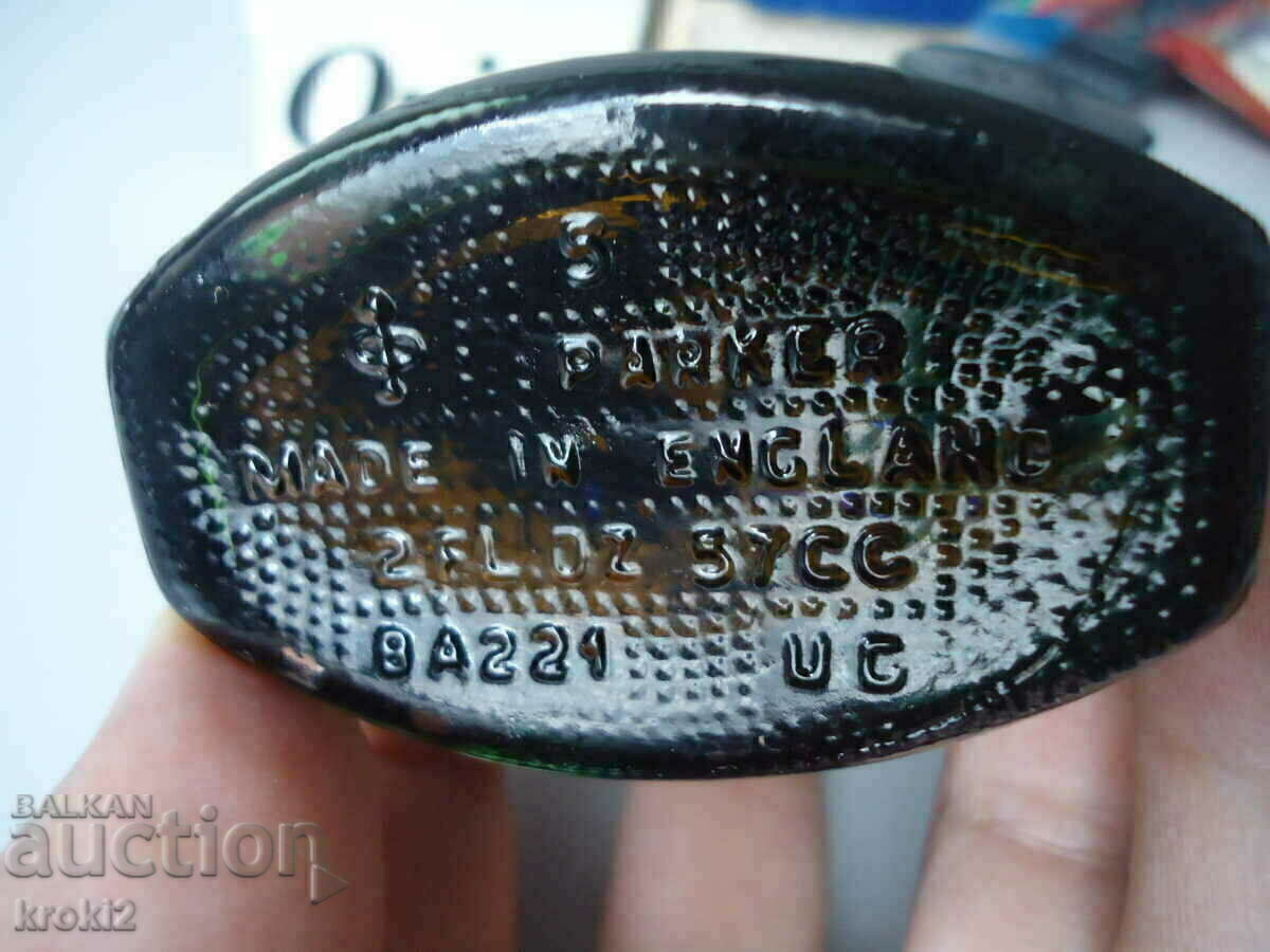 Licitație Două sticle vechi de cerneală Parker Parker
