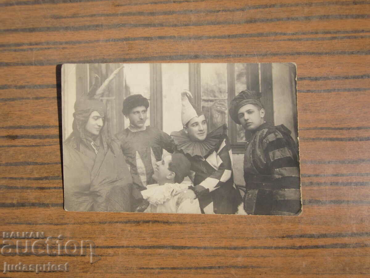 Kingdom of Bulgaria old photo card with clown clowns 1921 with price 20.00 BGN | € 10.23 Kingdom of Bulgaria old photo card with clown clowns 1921 with price 20.00 BGN | € 10.23