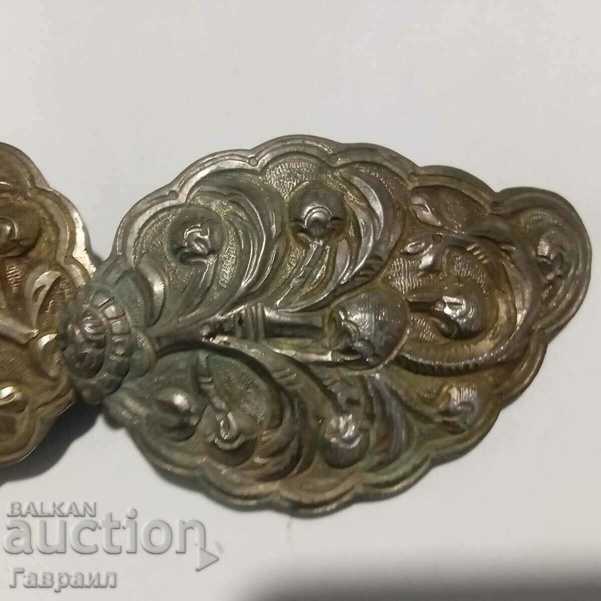 Vazrozhdenski pafti argint sachan cu preț 210.00 BGN | € 107.37 Vazrozhdenski pafti argint sachan cu preț 210.00 BGN | € 107.37