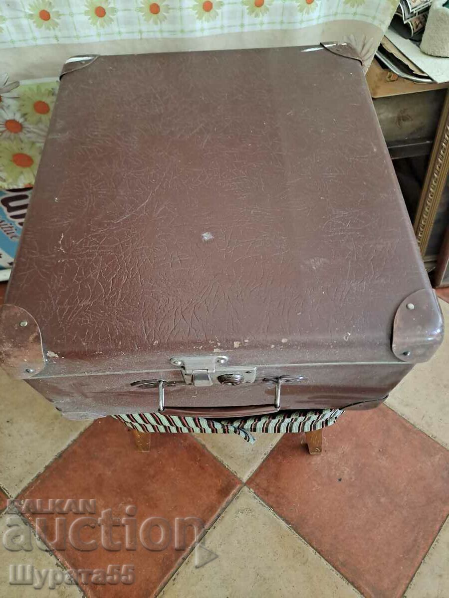 Accordion pl with price 160.00 BGN | € 81.81