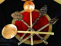 Медни прибори за готвене - черпак и решетъчна лъжица.