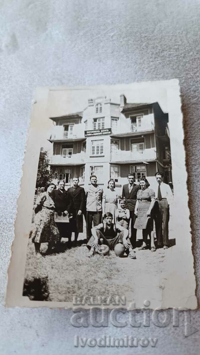 Ms. Solu Derventu Men, women and children in front of the Poch dom of a common village