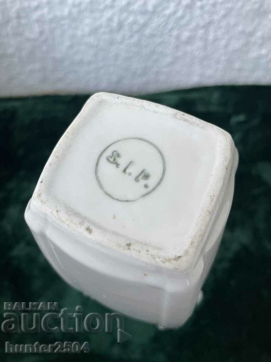 Auction Spice bottle 22 cm, Bg Auction Spice bottle 22 cm, Bg