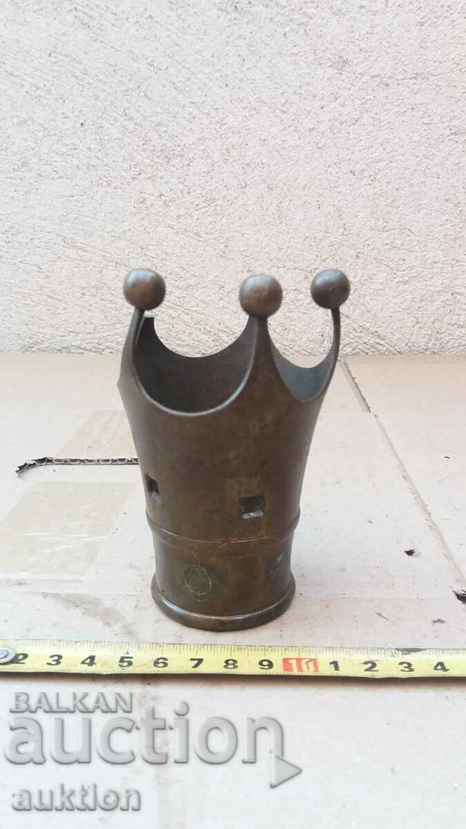 Auction INTERESTING BRONZE VASE Auction INTERESTING BRONZE VASE