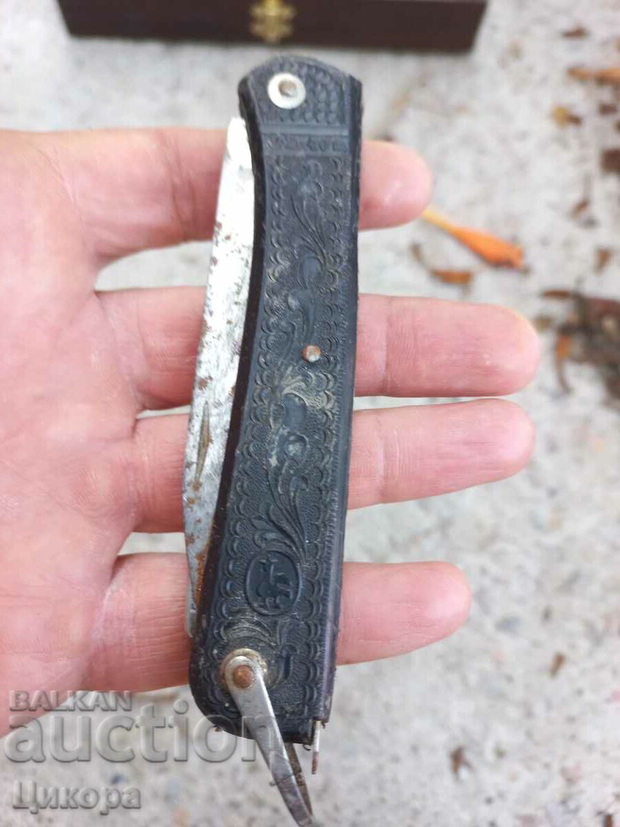 Delivery of RUSSIAN FOLDING FOOT KNIFE Delivery of RUSSIAN FOLDING FOOT KNIFE