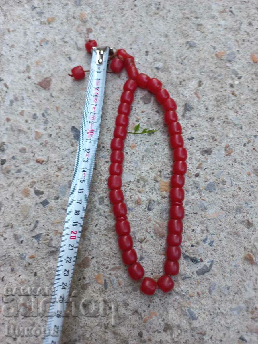 ROZAR ROSU cu preț 80.00 BGN | € 40.90