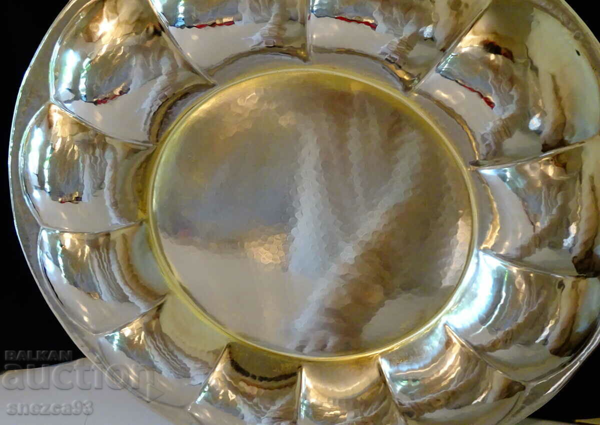 Silver-plated serving tray, 51 cm, 2 kg with price 249.00 BGN | € 127.31