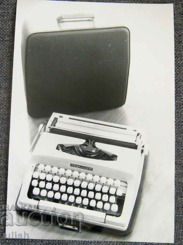 Typewriter Maritsa 12 old photo photo