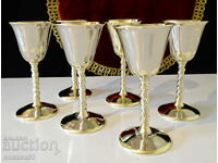 Χάλκινα φλιτζάνια με ανάγλυφο πόδι, δάφνινο στεφάνι