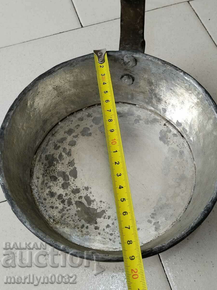 Delivery of Old copper pan copper copper vessel Delivery of Old copper pan copper copper vessel