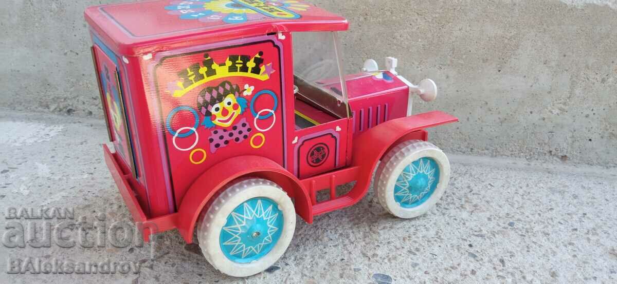 Auction Old big tin toy Auction Old big tin toy