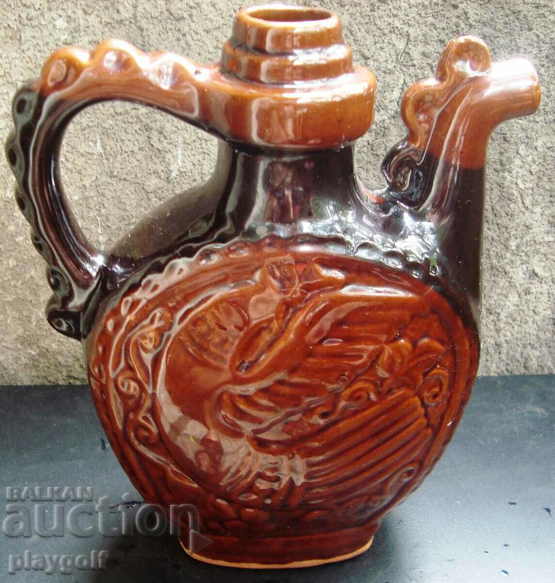 Auction Ceramic brandy vessel with 5 glasses Auction Ceramic brandy vessel with 5 glasses