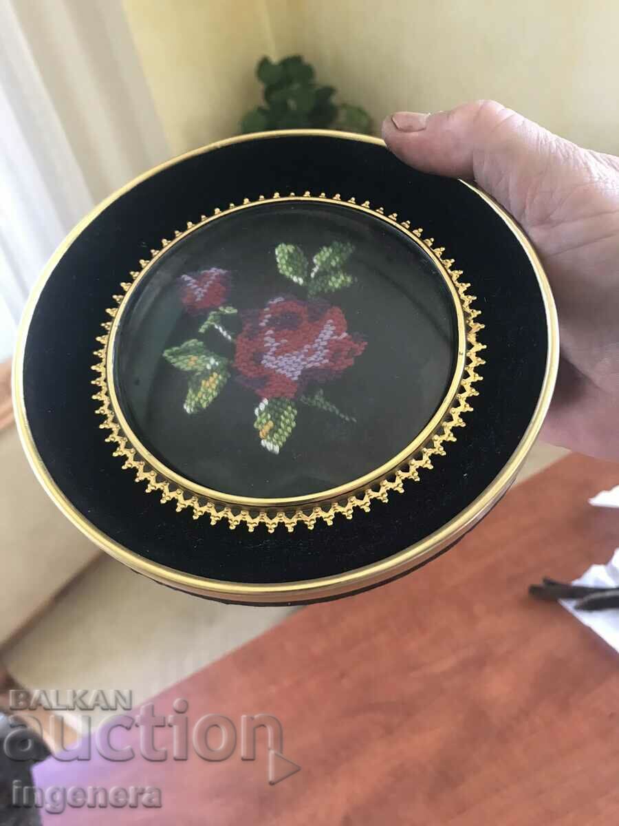 TAPESTRY SEWED PANEL WOODEN FRAME METAL FITTINGS with price 25.00 BGN | € 12.78