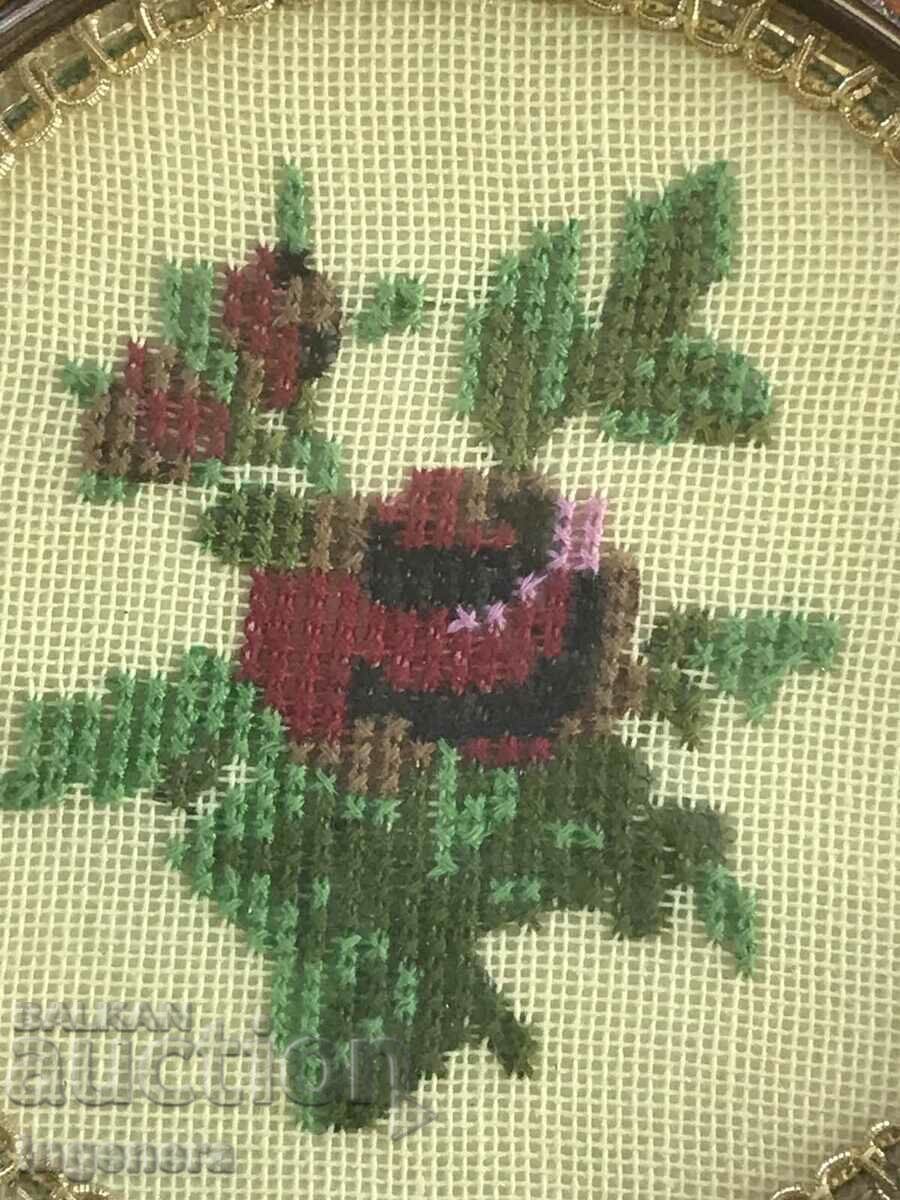 Auction TAPESTRY SEWED FEET METAL FITTINGS Auction TAPESTRY SEWED FEET METAL FITTINGS