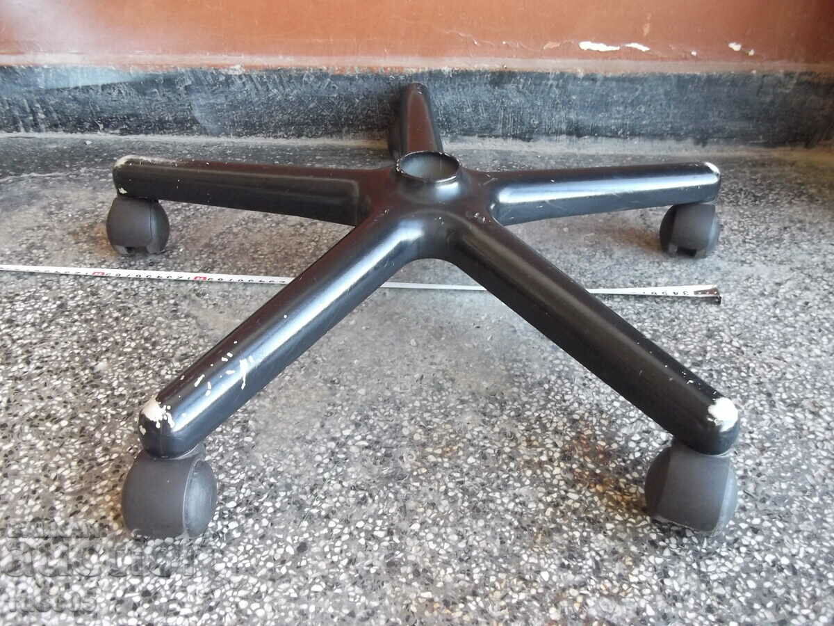 Metal cross chair with wheels for an office chair