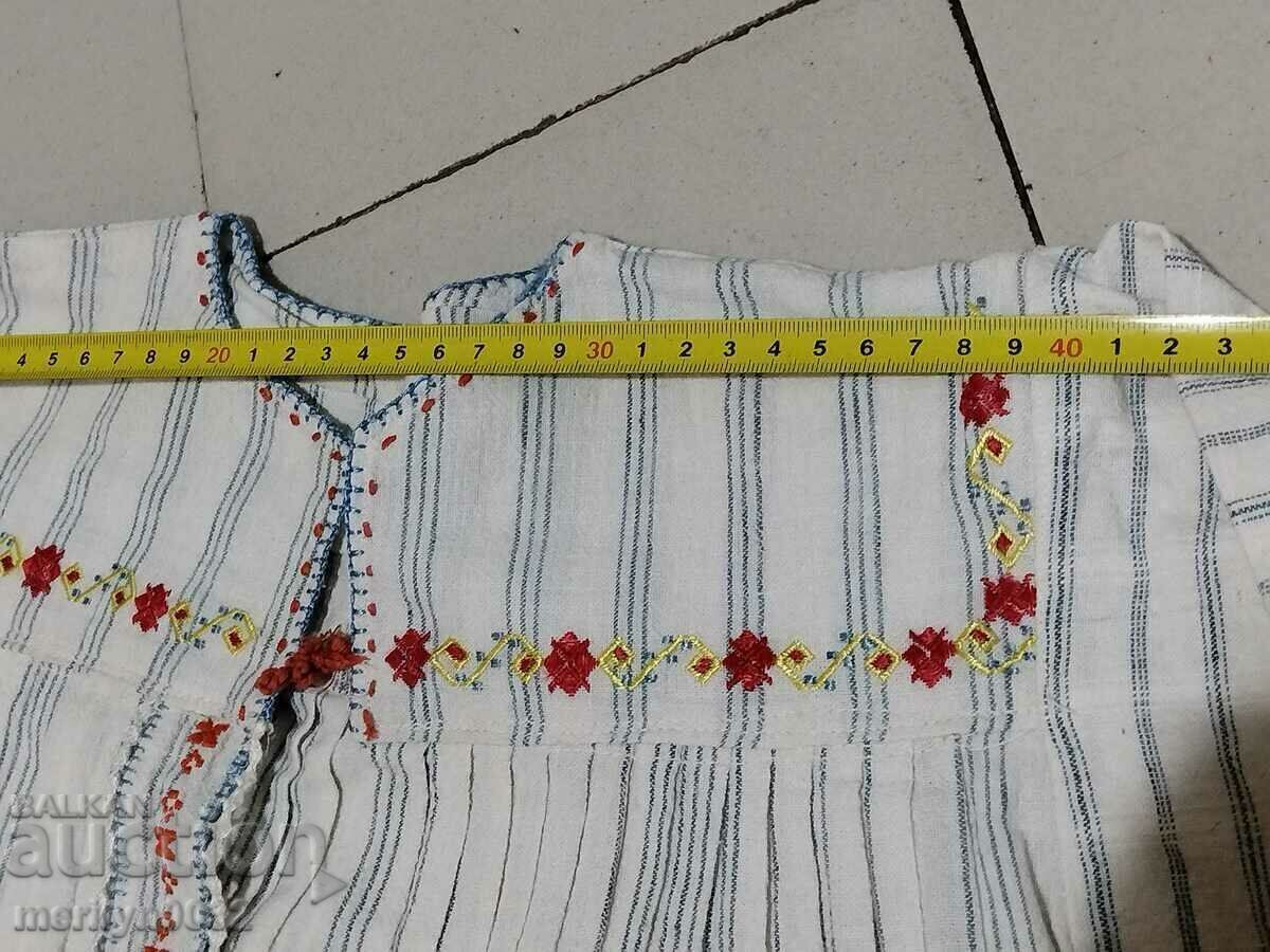 Livrarea Cămașă țesută damă, broderie bulgară, broderie costum popular Livrarea Cămașă țesută damă, broderie bulgară, broderie costum popular