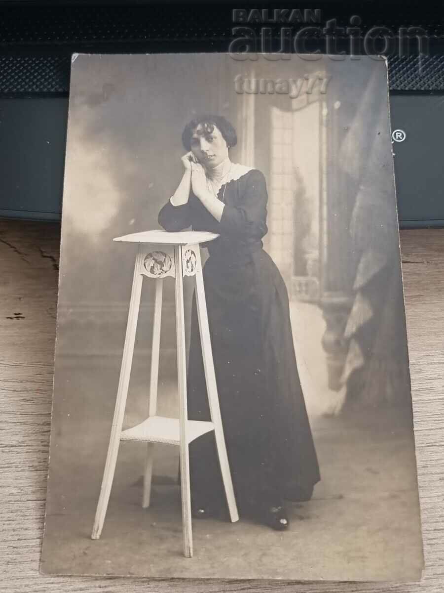 Fotografie veche cândva 1930