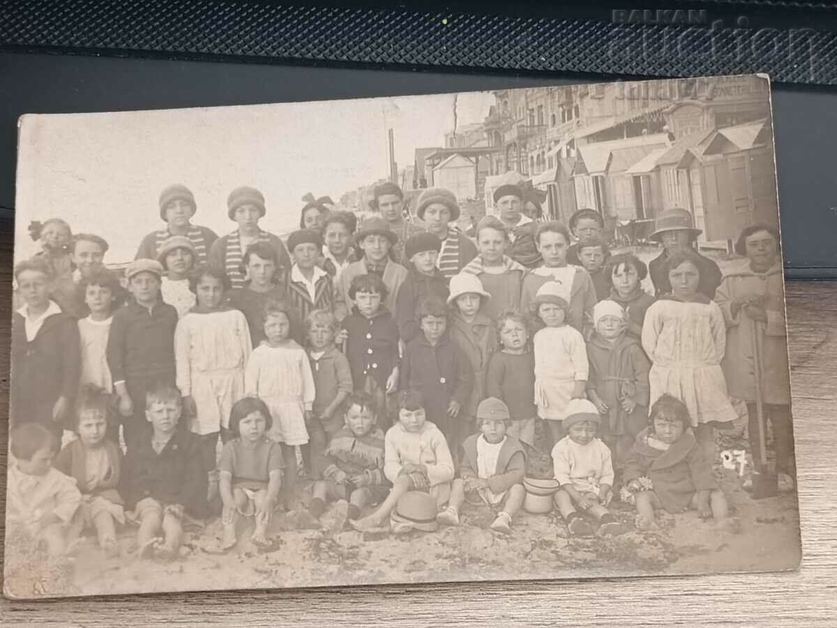 Стара фотография някъде 1930 год