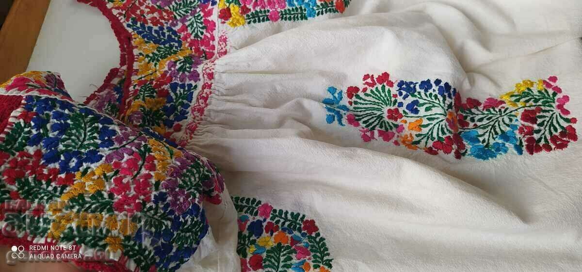 Authentic fringed shirt with rich hand embroidery - 6 Authentic fringed shirt with rich hand embroidery - 6