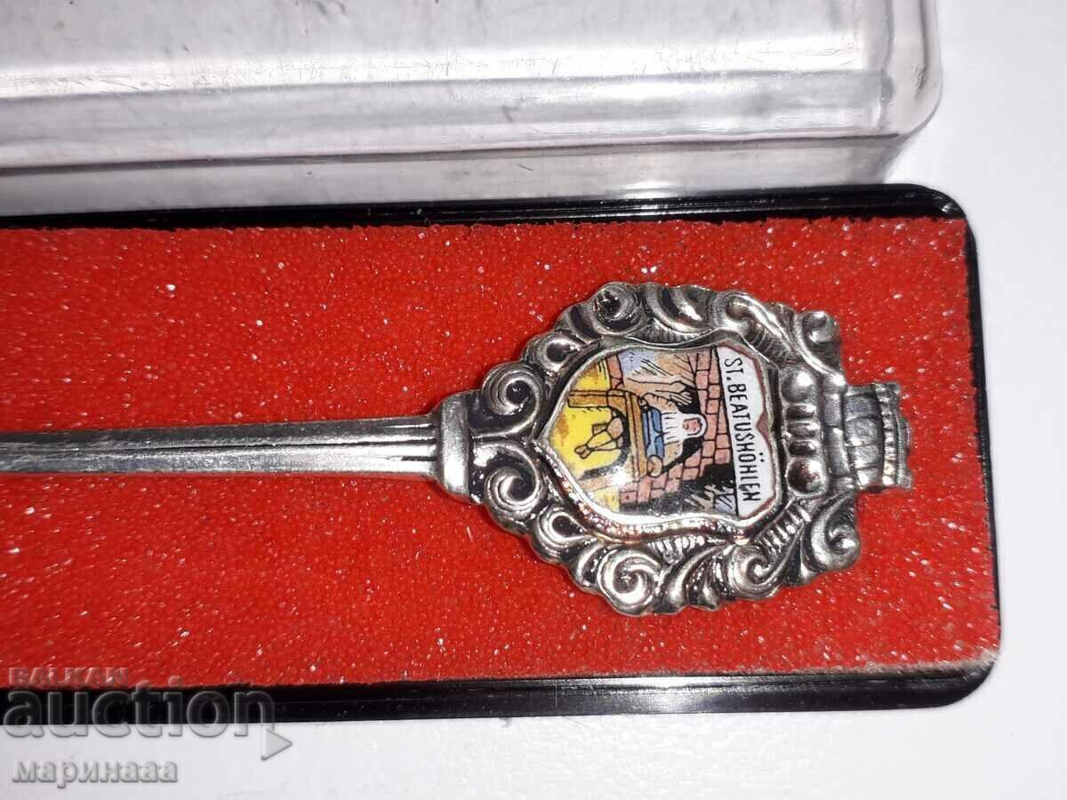 COLLECTION. SILVER PLATED SPOON IN BOX with price 5.00 BGN | € 2.56 COLLECTION. SILVER PLATED SPOON IN BOX with price 5.00 BGN | € 2.56