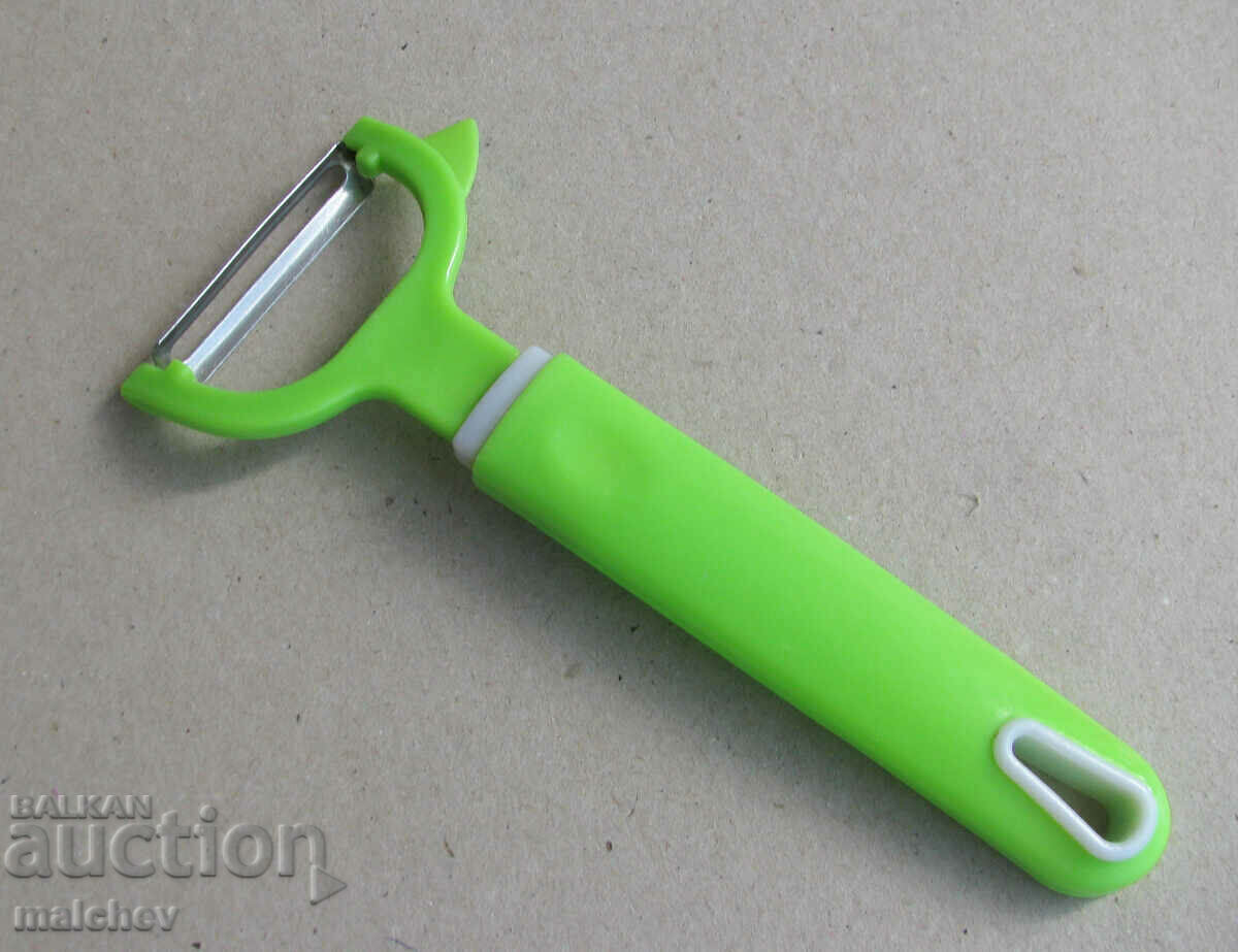 Peeler horizontal 17 cm plastic handle, preserved