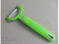 Peeler orizontal maner plastic 17 cm, conservat