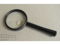 Magnifying glass 18 cm diam. 7.5cm plastic framing, excellent