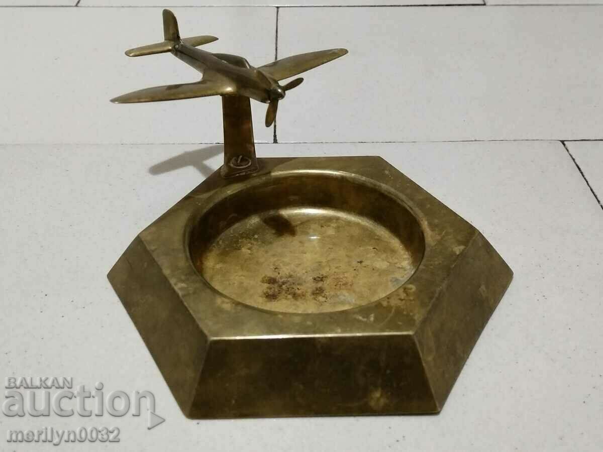 English WW2 Spitfire aircraft ashtray figure with price 158.00 BGN | € 80.78 English WW2 Spitfire aircraft ashtray figure with price 158.00 BGN | € 80.78