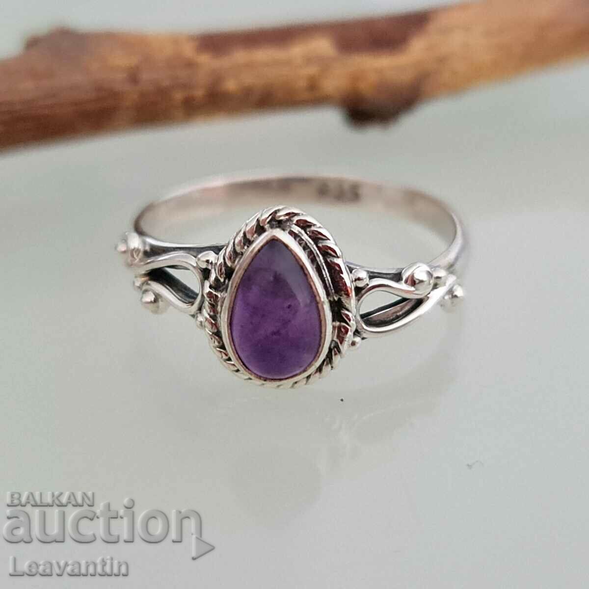 Silver ring with Amethyst