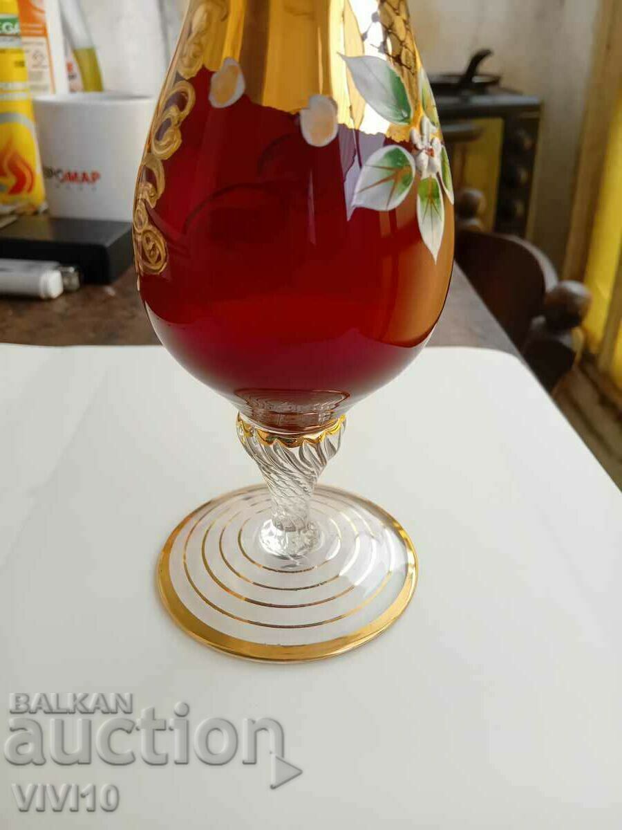 Livrarea O vază superbă Bohemia Livrarea O vază superbă Bohemia