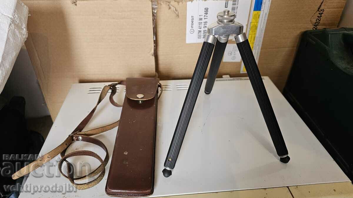 Tripod camera with price 50.00 BGN | € 25.56 Tripod camera with price 50.00 BGN | € 25.56