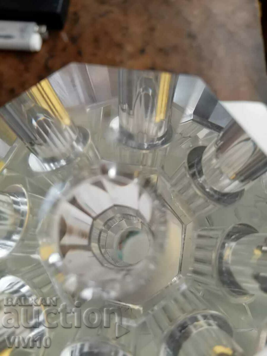 Delivery of Unique crystal vase Japan