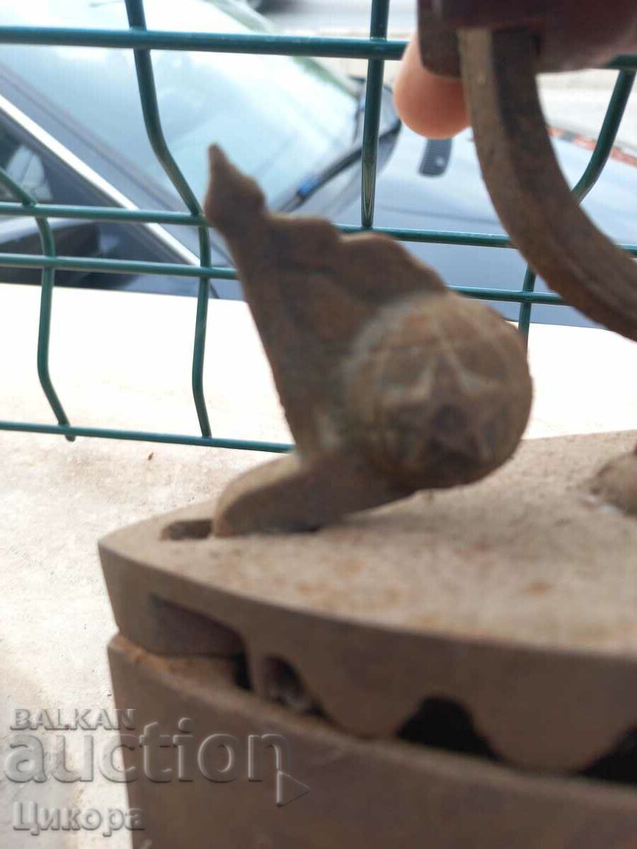 Delivery of OLD IRON ON A CHARCOAL BRAKE Delivery of OLD IRON ON A CHARCOAL BRAKE