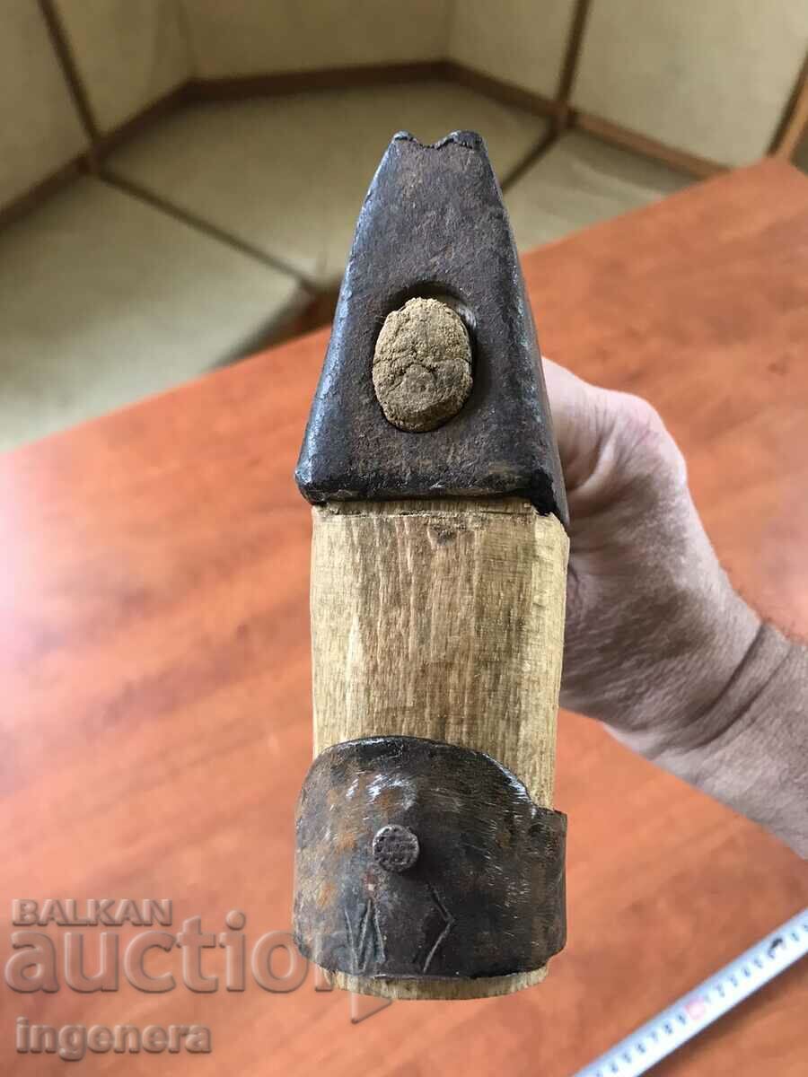 BOTTLER'S HAMMER ANTIQUE BEECH WROUGHT IRON with price 45.00 BGN | € 23.01 BOTTLER'S HAMMER ANTIQUE BEECH WROUGHT IRON with price 45.00 BGN | € 23.01