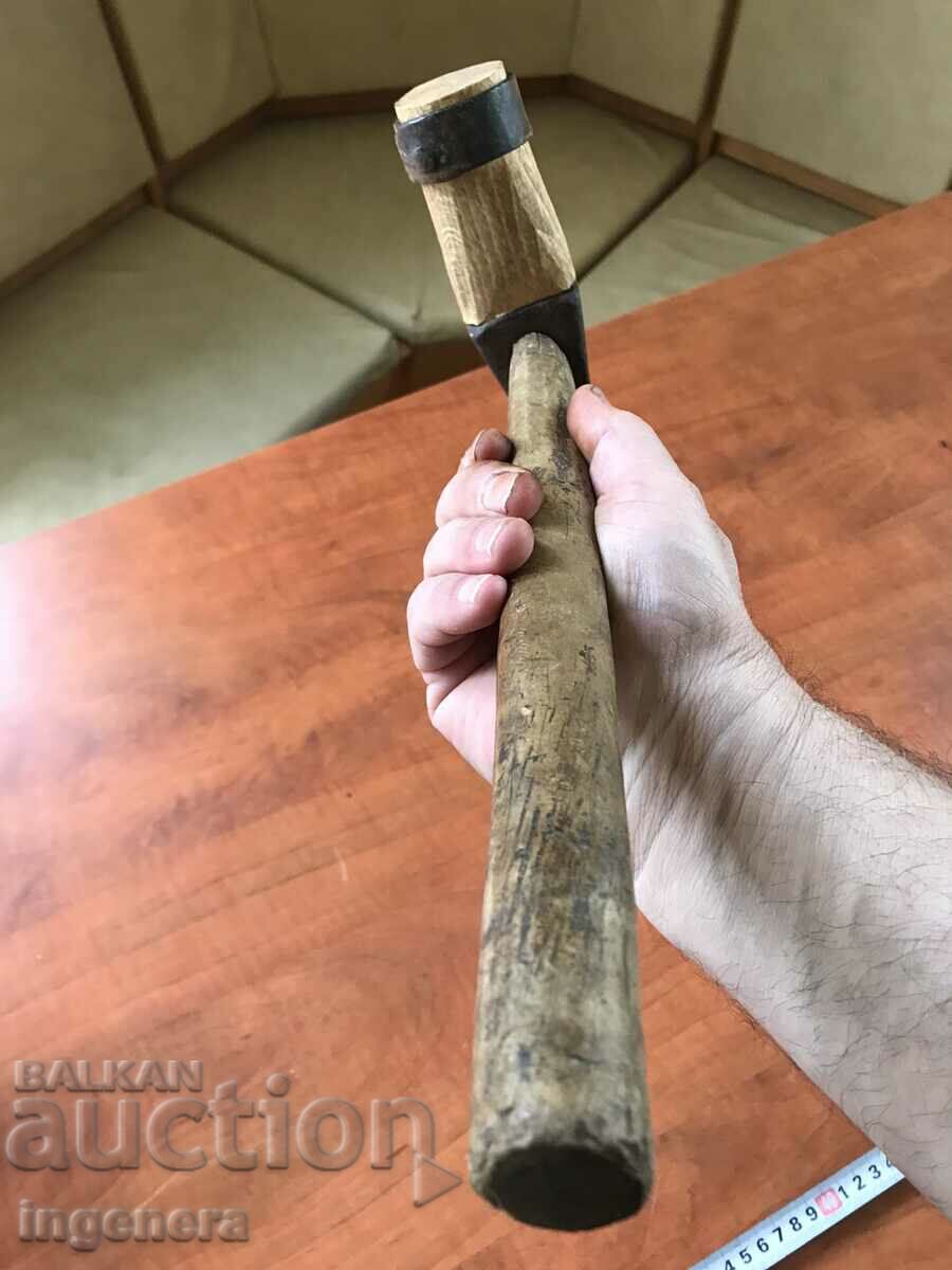 BOTTLER'S HAMMER ANTIQUE BEECH WROUGHT IRON - 5 BOTTLER'S HAMMER ANTIQUE BEECH WROUGHT IRON - 5