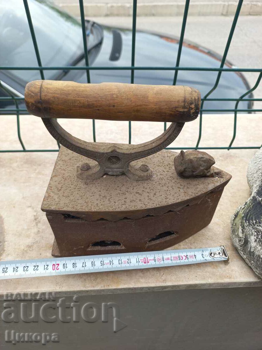 ΠΑΛΙΟ ΣΙΔΗΡΟ ΣΕ ΦΡΕΝΟ ΚΑΡΒΟΥΝΟ με τιμή 80.00 BGN | € 40.90 ΠΑΛΙΟ ΣΙΔΗΡΟ ΣΕ ΦΡΕΝΟ ΚΑΡΒΟΥΝΟ με τιμή 80.00 BGN | € 40.90