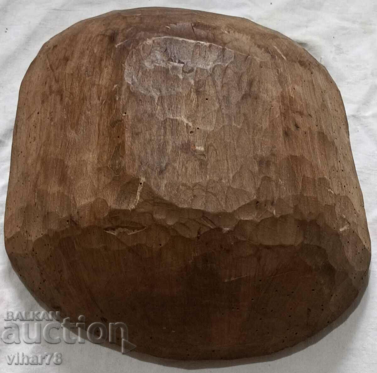 LARGE OLD WOODEN -PLATE -BOWL - 6 LARGE OLD WOODEN -PLATE -BOWL - 6